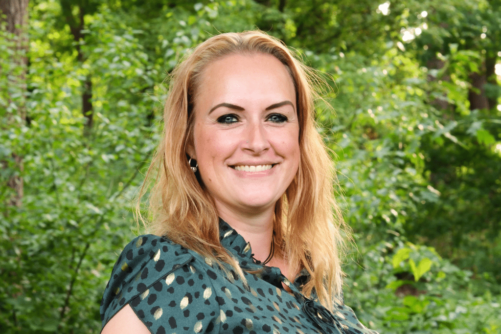 Nicole Dijk, Financiële administratie & bijeenkomsten bij Fizi