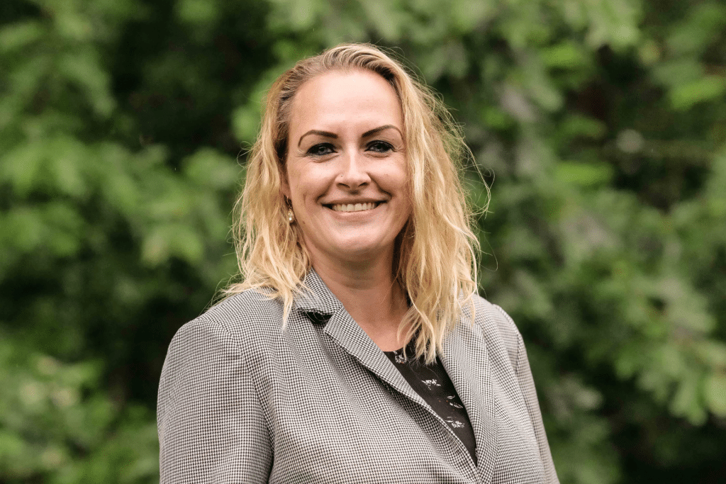 Portretfoto Nicole Dijk, verenigingskantoor Fizi