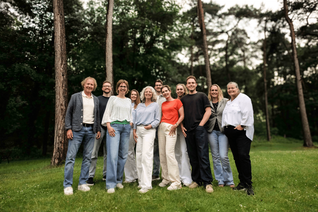 Teamfoto Fizi verenigingskantoor